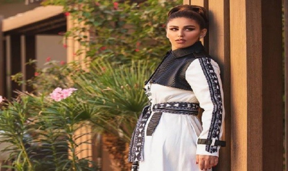 طرق تنسيق اللون الأبيض في الملابس بأسلوب عصري وراقٍ من وحي النجمات