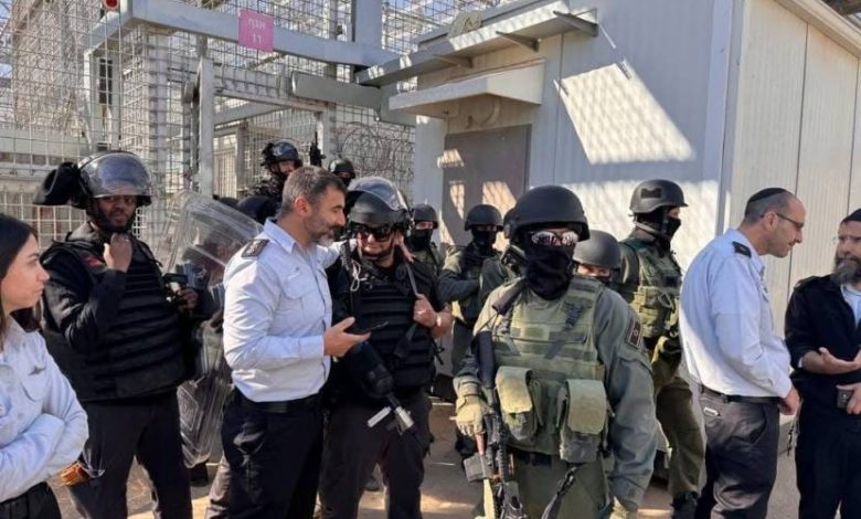 "كيتر": وحدة قمع متخصصة في السجون قتلت أسرى فلسطينيين بدم بارد