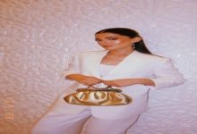 ليلى أحمد زاهر تلهم الفتيات بإطلالاتها الراقية ولمساتها الأنثوية