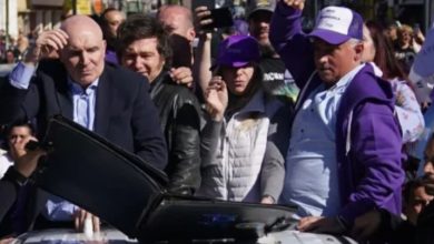 هجوم على موكب الرئيس الأرجنتيني ميلي بالحجارة في معقل المعارضة