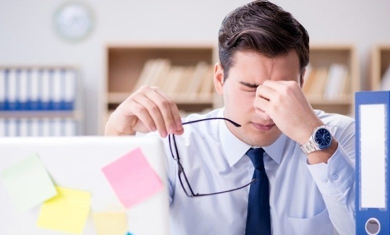 هل تشعر بالإجهاد المستمر؟.. العلامات المبكرة للضغوطات المهنية وكيفية التعامل معها