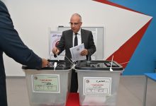 وزير الري يدلي بصوته في انتخابات مجلس الشيوخ بعد عودته من أوغندا