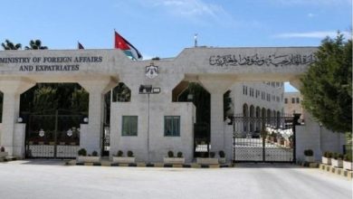وفاة و 4 اصابات بحادث سير لمركبة سفريات تقل أردنيين في...