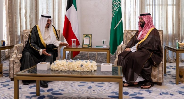 ولي العهد السعودي يستقبل رئيس الوزراء: تعميق الشراكة الاستراتيجية وترسيخ دعائم العمل الثنائي المشترك
