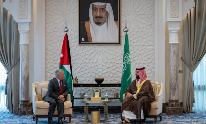 ولي العهد السعودي يستقبل ملك الأردن في نيوم