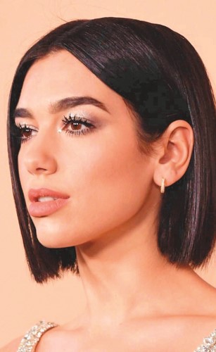 «لا أستمع إلى موسيقاي لأني أغنيها لفترات طويلة بحيث لا أشتاق إليها»

