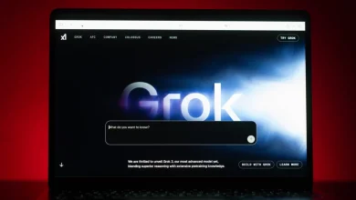 Grok يصف اغتيال تشارلي كيرك بالمزحة