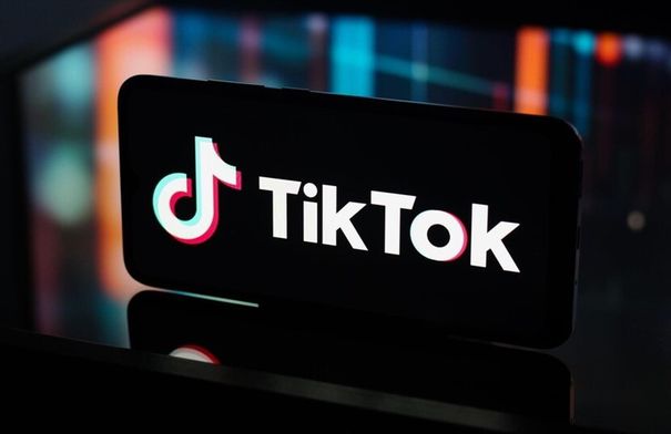 TikTok ينجو مؤقتا.. إدارة ترامب قد تمنح الشركة مهلة...