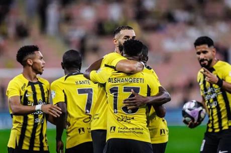 "أزمة صحية" تبعد ثنائي الاتحاد عن مباراة الفتح.. النادي يعلن رسميا