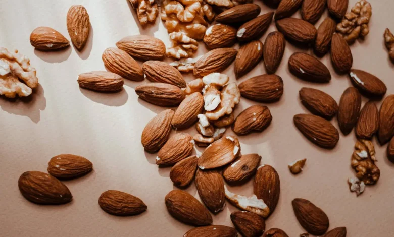 أيهما الأعلى توفيراً لمزيد من الدهون الصحية والألياف والبروتين؟