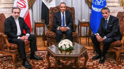 إيران ووكالة الطاقة الذرية تتفقان على استئناف التعاون بوساطة مصرية..