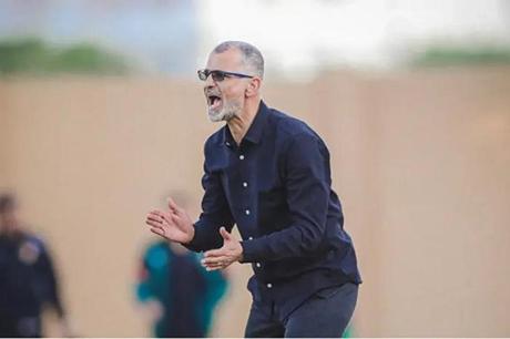 استقالة بشار بني ياسين المدير الفني لنادي الاهلي