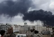 الاحتلال يقصف اليمن ويستهدف وزارة الدفاع