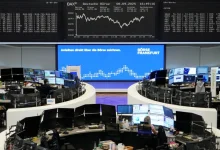 الاندماجات تدعم استقرار الأسهم الأوروبية رغم الاضطرابات في فرنسا