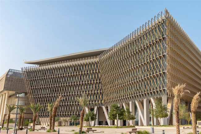 الجامعة: اليوم استكمال طلبات المتوقع تخرجهم في الفصل الثاني