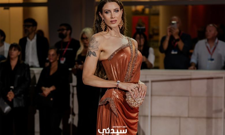 الفساتين الجريئة تسيطر على إطلالات النجمات في اليوم الثامن من مهرجان فينيسيا