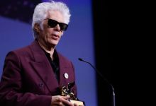 المخرج الأمريكي جيم جارموش يحصد جائزة الأسد الذهبي في مهرجان فينيسيا السينمائي
