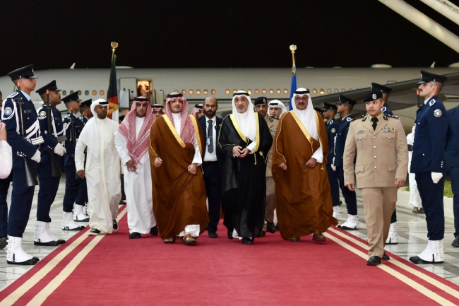 اليوسف استقبل وزير الداخلية السعودي لدى وصوله البلاد
