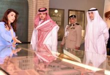 اليوسف يرافق نظيره السعودي في جولة بمتحف قصر السلام