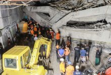 انهارت خلال أداة صلاة العصر.. البحث عن مفقودي حادث المدرسة في إندونيسيا