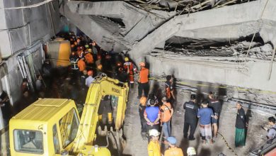 انهارت خلال أداة صلاة العصر.. البحث عن مفقودي حادث المدرسة في إندونيسيا