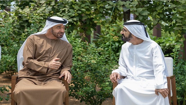 بالفيديو.. رئيس الدولة ومحمد بن راشد يبحثان شؤون الوطن والمواطن في قصر البحر بأبوظبي
