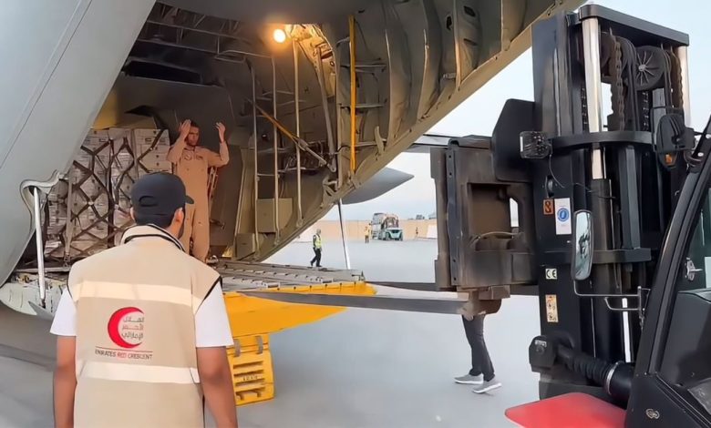 بالفيديو والصور.. وصول طائرة المساعدات الإماراتية التاسعة إلى أفغانستان