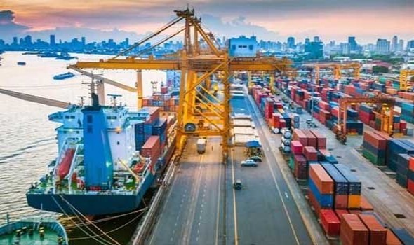 تداول 29 سفينة للحاويات والبضائع العامة بميناء دمياط