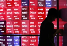 ترمب يوقع مرسوماً يخفض الرسوم على السيارات اليابانية إلى 15 %