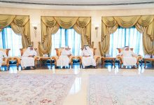 حاكم رأس الخيمة يقدم واجب العزاء في وفاة حسين خانصاحب