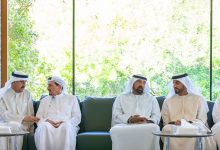 حميد بن راشد يقدم واجب العزاء في وفاة فاطمة بنت سعيد محمد الكندي