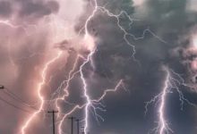 دراسة تكشف: البرق يُلوث الهواء مثل عوادم المركبات.. وأيضاً تنقيه!