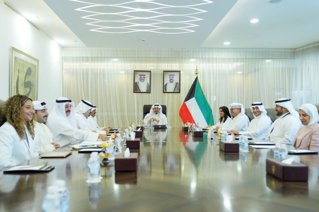 رئيس الوزراء: متابعة مسيرة التنمية الشاملة التي تشهدها الكويت بقيادة سمو الأمير
