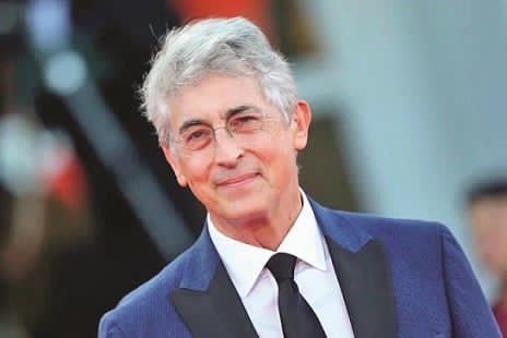 رئيس لجنة تحكيم فينيسيا السينمائي يرفض اتهامات بعدم منحه فيلم صوت هند رجب جائزة الأسد الذهبي