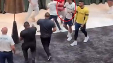 رونالدو يشعل مواقع التواصل بتصرفه مع مشجع أرمني