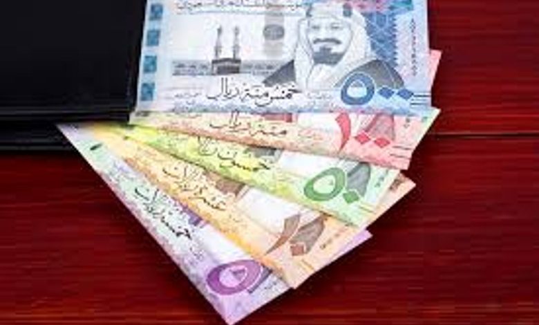 سعر الريال السعودي مقابل الجنيه المصري والعملات العربية اليوم الأربعاء 2-4-1447