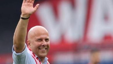 سلوت ينتقد أداء ليفربول رغم الفوز والتأهل في الكأس