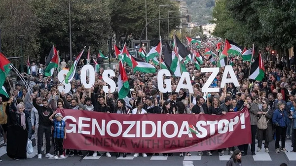 سينمائيون إسبان يوقعون بيانًا لدعم فلسطين ويتظاهرون تنديدا بالإبادة في غزة