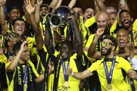 صدمة في الاتحاد قبل مباراة الفتح.. هل يشارك ميتاي؟