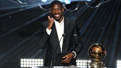 عثمان ديمبلي يفوز بالكرة الذهبية لأفضل لاعب في العالم