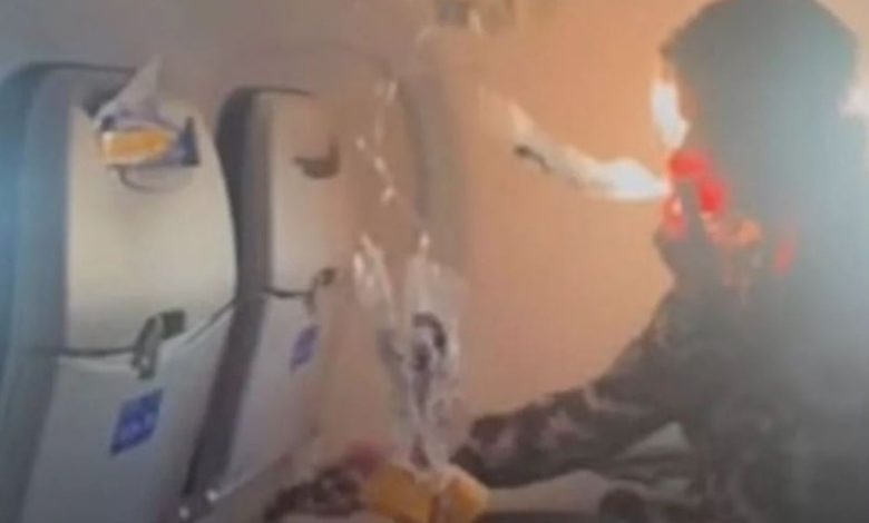 في أقل من دقيقة.. طائرة أمريكية تهوي 4400 قدم وتخلف إصابات