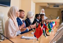 في اليوم العالمي للترجمة .. نورة الخوري: في ترجماتي أقدّم أبعاداً جديدة ومختلفة للاستمتاع بالأدب