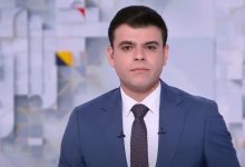 فيديو.. مذيع قناة الغد يفاجأ على الهواء بقصف منزل عائلته في مدينة غزة