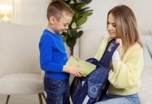 كيف تستغلين العام الدراسي لتعويد طفلك على الاعتماد على نفسه؟