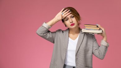 كيف تنظم الفتاة وقتها بين الدراسة والحياة الاجتماعية؟