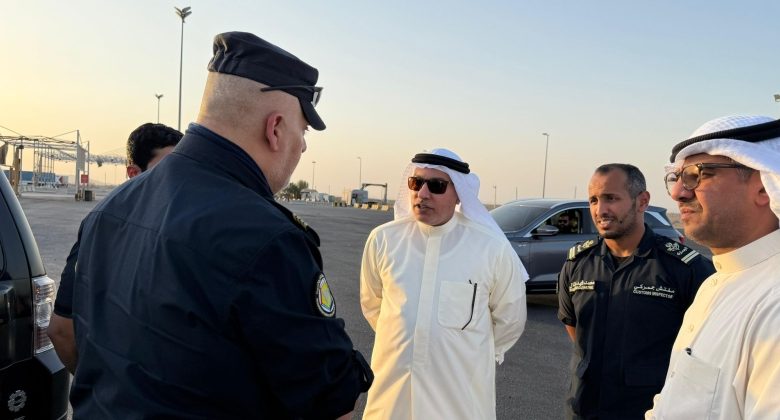 مدير الجمارك يتفقد إجراءات التفتيش في منفذ العبدلي