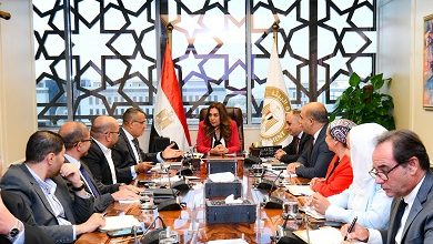 منال عوض: تطوير البلوهول وقرية الغرقانة يعزز نشر السياحة البيئية القائمة على صون الموارد الطبيعية