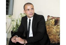 هل تزوج عمرو دياب سرا؟