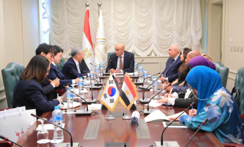 وزير التعليم يبحث مع سفير كوريا سبل التعاون في تطوير المناهج