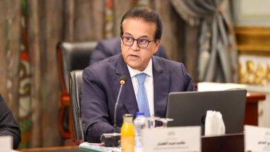 وزير الصحة: توجيه رئاسي بمراجعة المقابل المادي للفريق الصحي.. وافتتاح طوارئ الهرم خلال 60 يوما